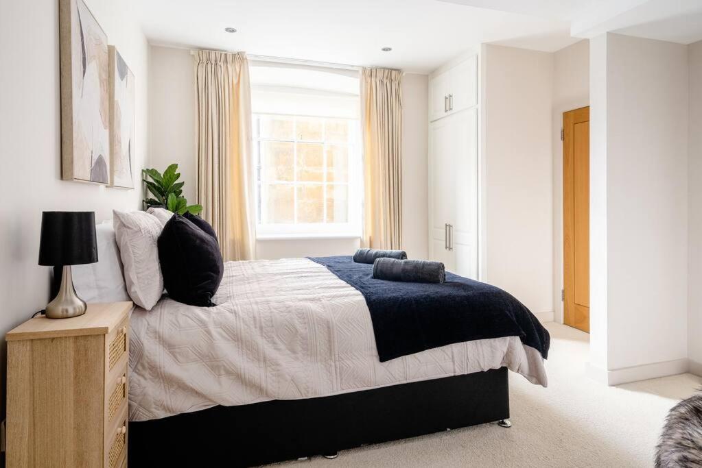 Stunning 2 Bedroom Apartment In Converted Chapel Бат Экстерьер фото